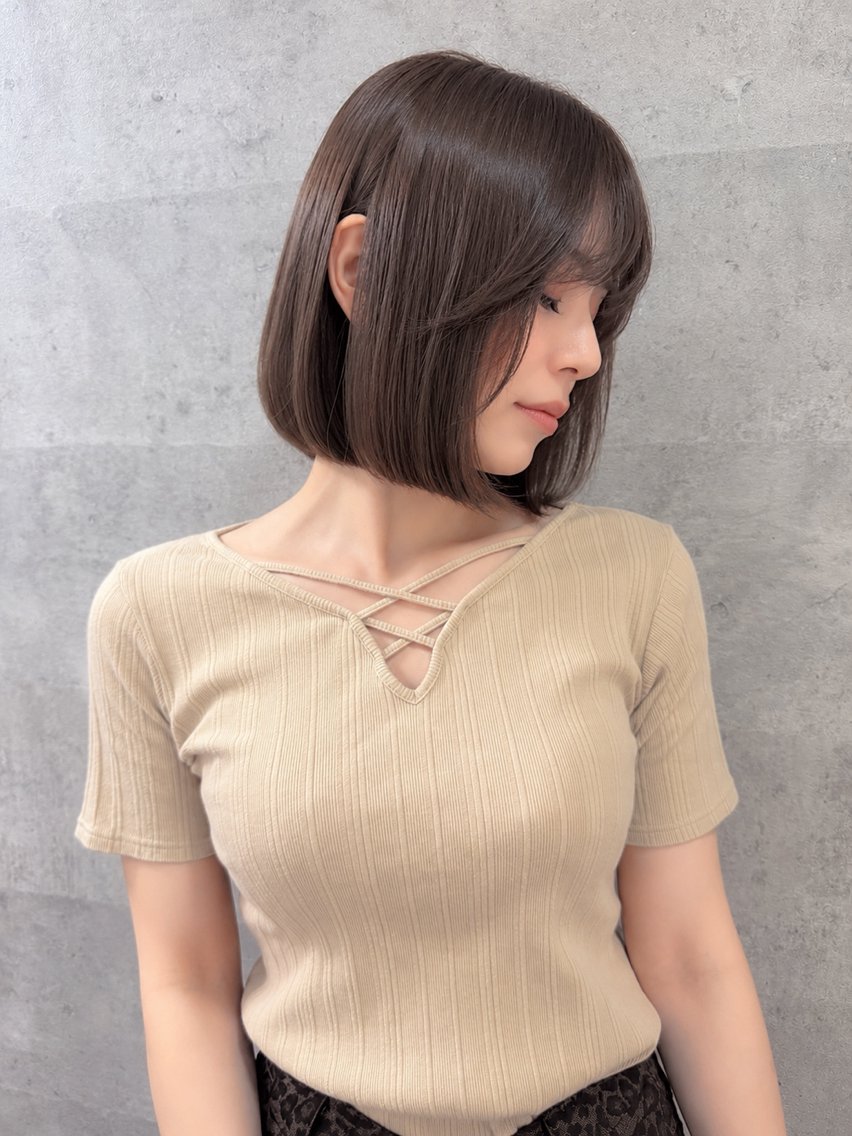 ミディアム カラー グレージュ ボブ カット ヘアカラー Grow by NYNY 打越裕樹のヘアスタイル