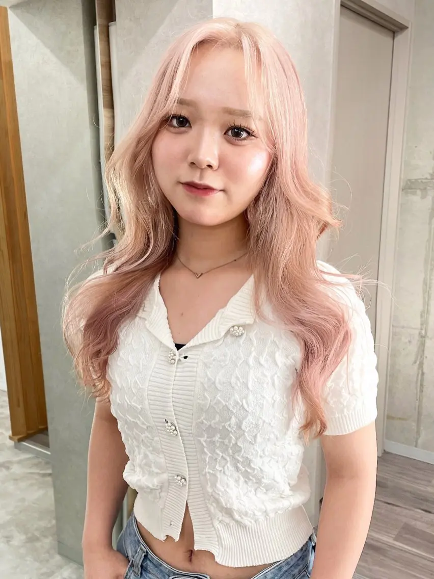 ロング カラー ブリーチ ケアブリーチ ダブルカラー ハイトーンカラー ピンクカラー ヘアカラー ブリーチ/ベージュ 💕/momoaのヘアスタイル