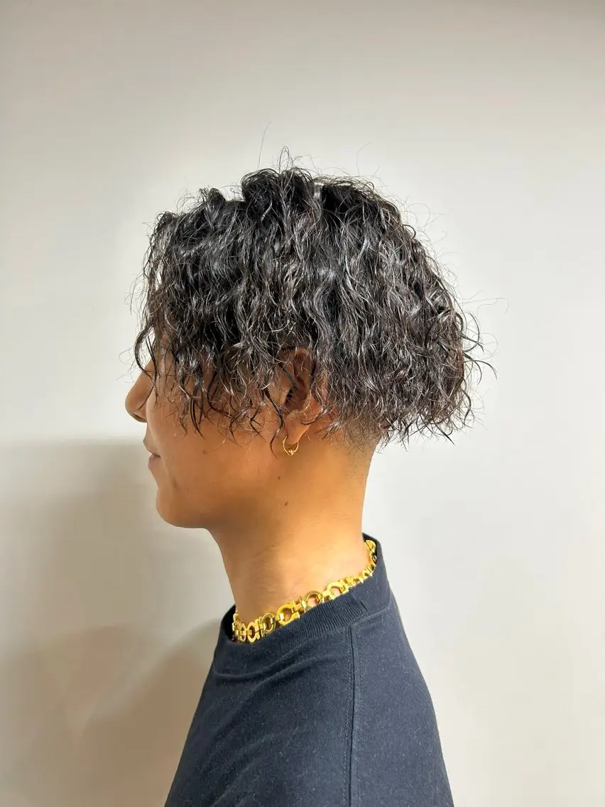 ミディアム カット パーマ 相澤 拳のヘアスタイル