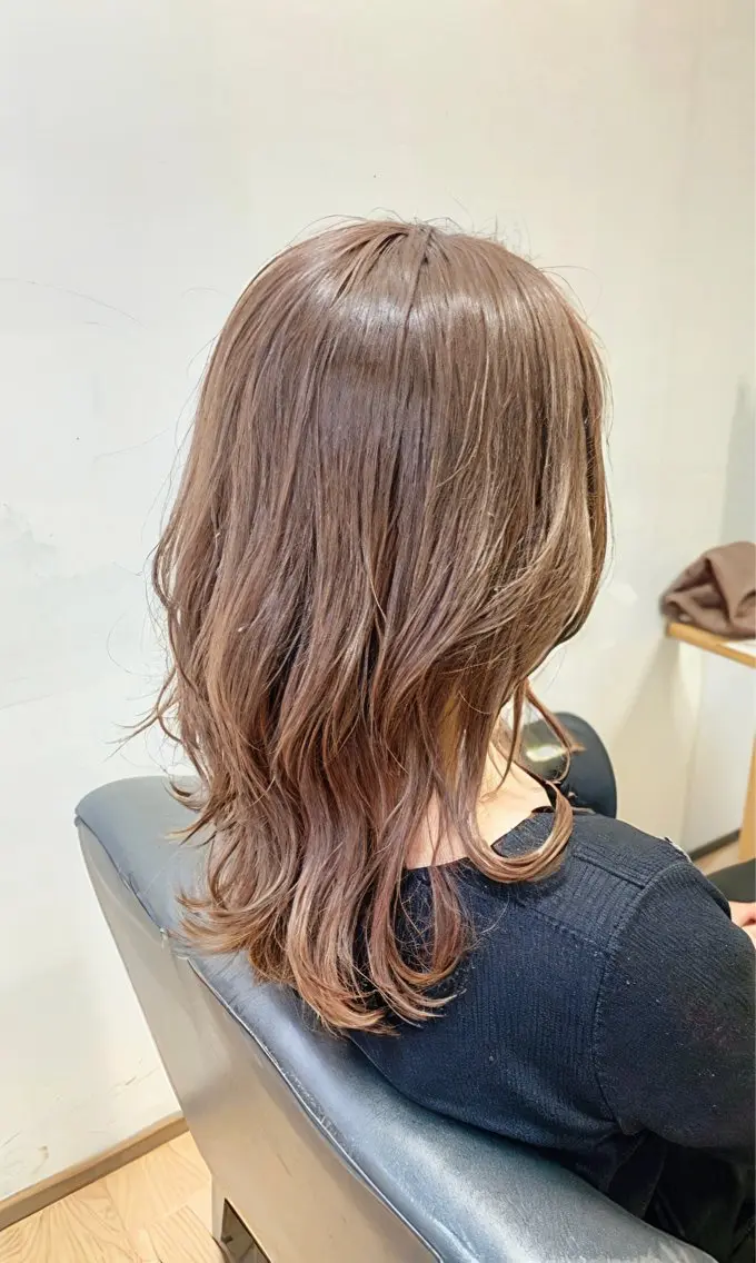セミロング カラー ベージュカラー イヤリングカラー イルミナカラー ボブ レイヤーカット 秋山知穂🧸縮毛矯正 ショート新越谷南越谷のヘアスタイル