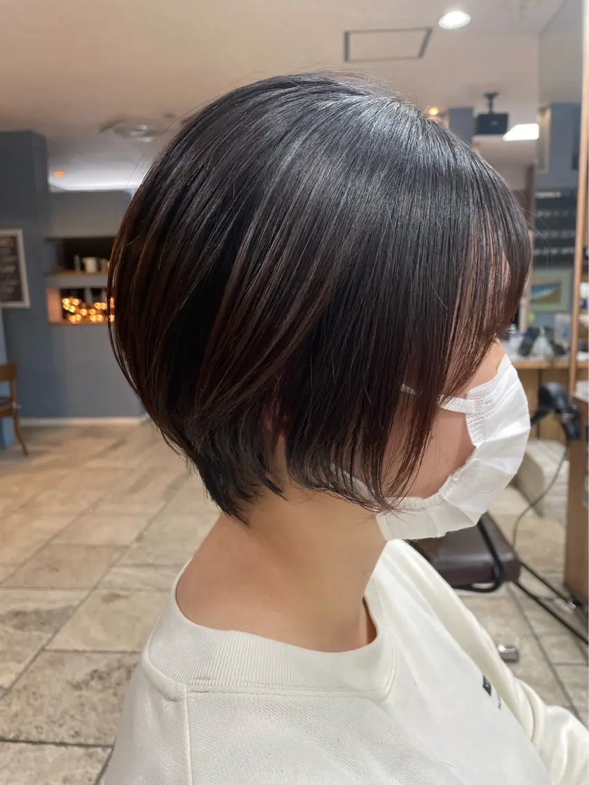 ショート カラー attrait茅ヶ崎 関根美歩のヘアスタイル