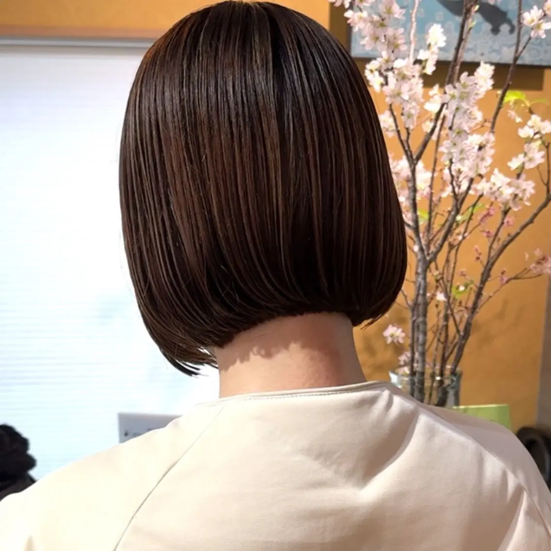 ショート カラー ボブ Unique ユニークのヘアスタイル