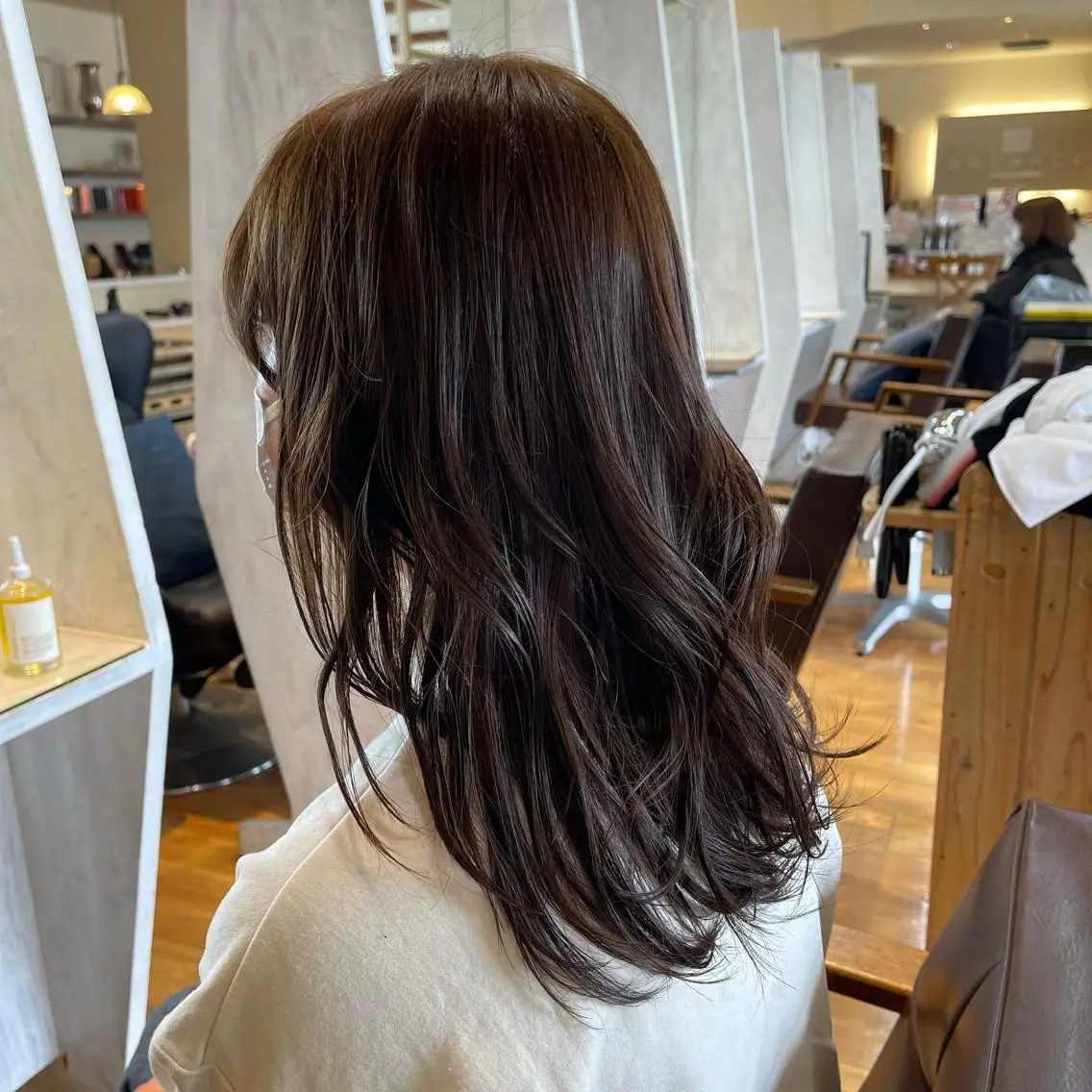 セミロング 梶谷 和希のヘアスタイル