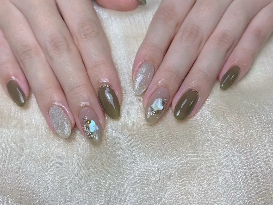 ネイル オーロラネイル チークネイル フレンチネイル ジェルネイル ガラスフレンチ ハンドネイル ハンドケア Nail Jolieのネイルデザイン