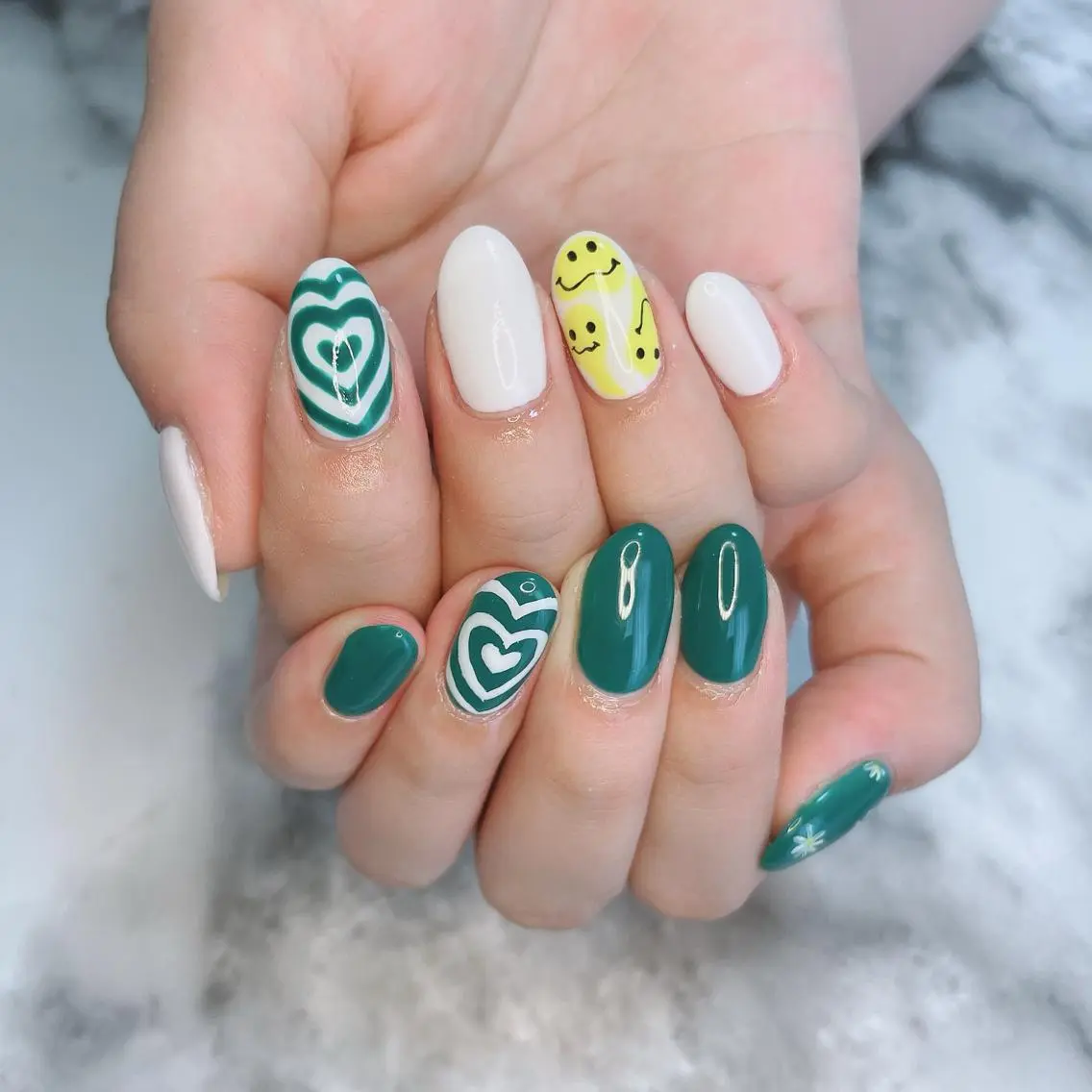 ネイル ハンドネイル Kayo 💅のネイルデザイン