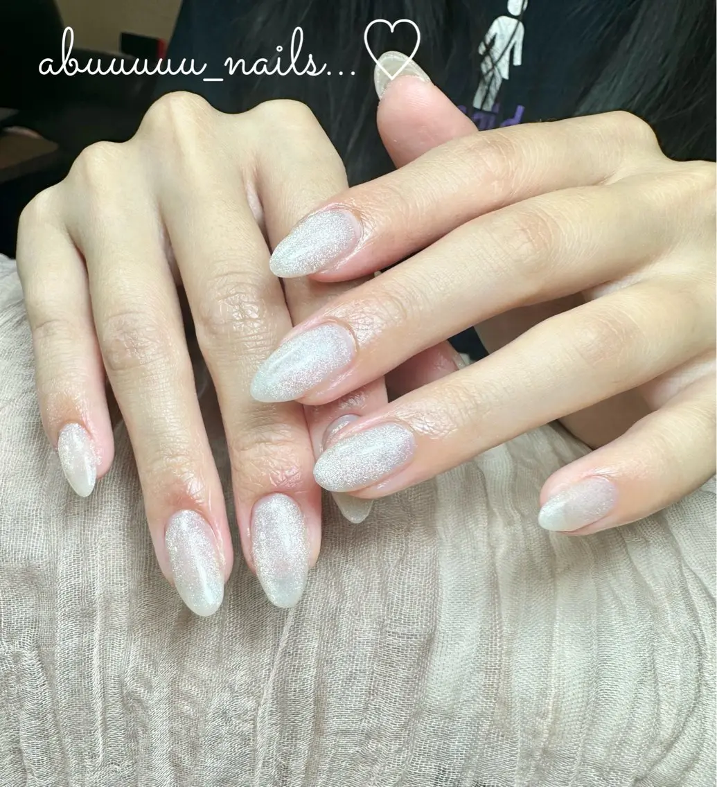 ネイル マグネットネイル ホワイト abuuuuu nailsのネイルデザイン