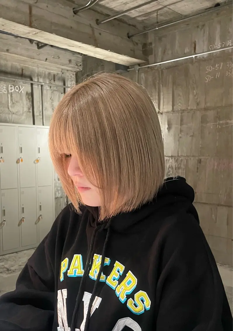 カラー ブリーチ ヘアカラー 安藤 まりのヘアスタイル