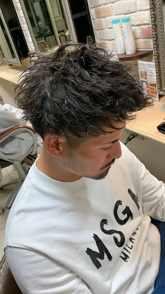 ショート パーマ メンズ カット パーマ 本島 大生のヘアスタイル