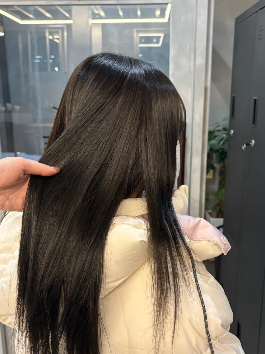 ロング カラー 透明感カラー NOA/トレンドヘア ブリーチなし艶カラーのヘアスタイル