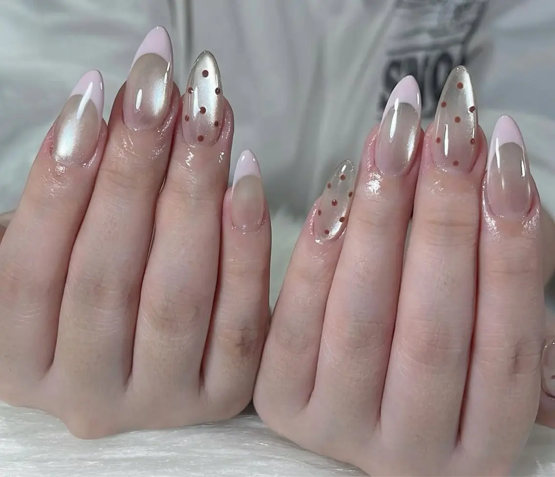 ネイル チークネイル ドット フレンチネイル グラデーション 韓国ネイル Minette nailrinrinのネイルデザイン