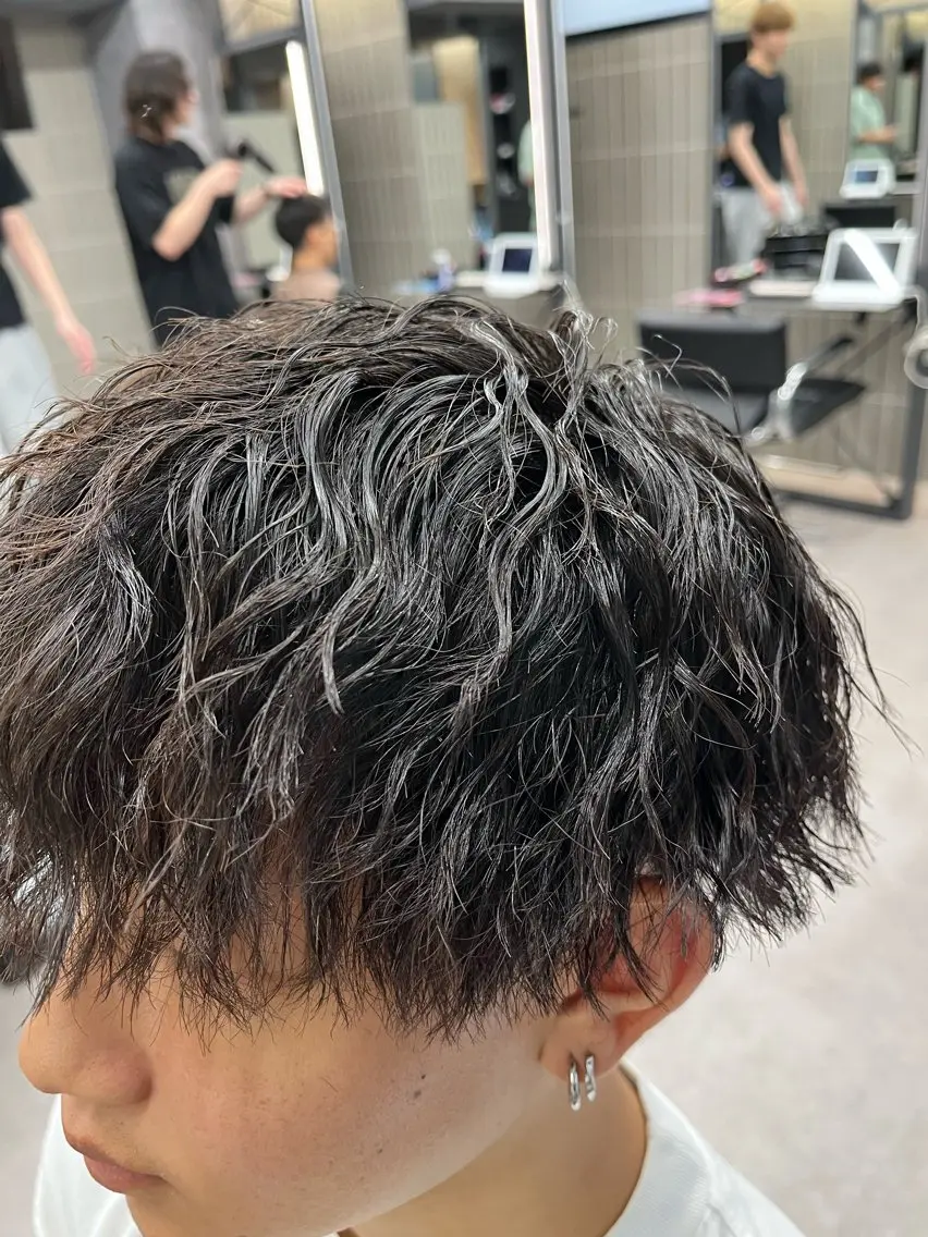 パーマ メンズ マッシュ メンズパーマ ツイストスパイラルパーマ 刈り上げ スパイラルパーマ パーマ 大堂 兵吾のヘアスタイル