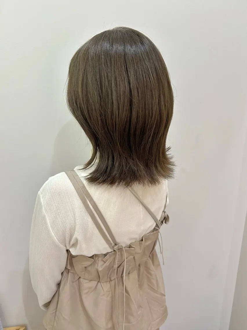 ミディアム カラー ベージュカラー オリーブベージュ カット ヘアカラー 髪質改善/レイヤー/ お顔まわり/Ami.のヘアスタイル