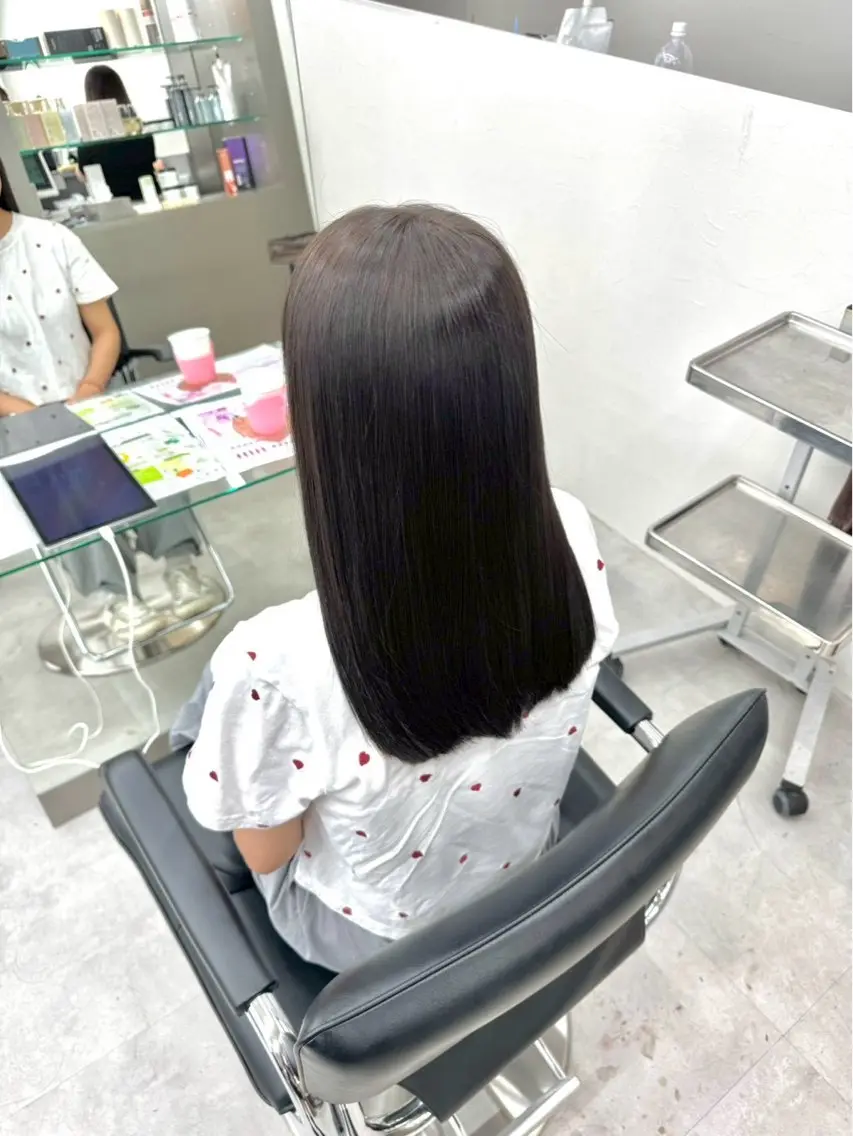 セミロング ヘアカラー エクステ🫧艶カラー ┊︎momoha横浜のヘアスタイル