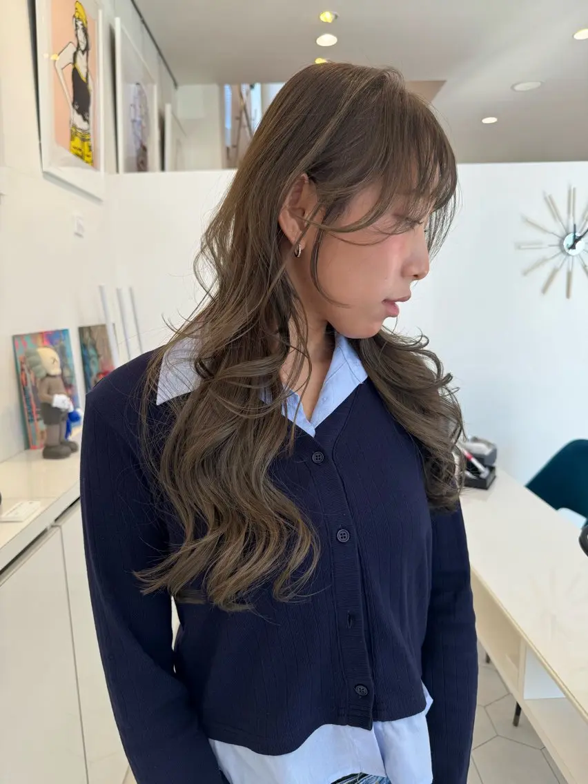 ロング ヘアカラー 🌟鍋田 友洋🌟のヘアスタイル