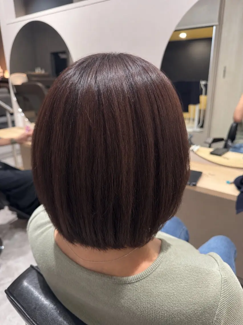 ショート カラー ブリーチ ブラウンカラー ラベンダーカラー ラベンダーブラウン ヘアカラー 稲田 凜のヘアスタイル