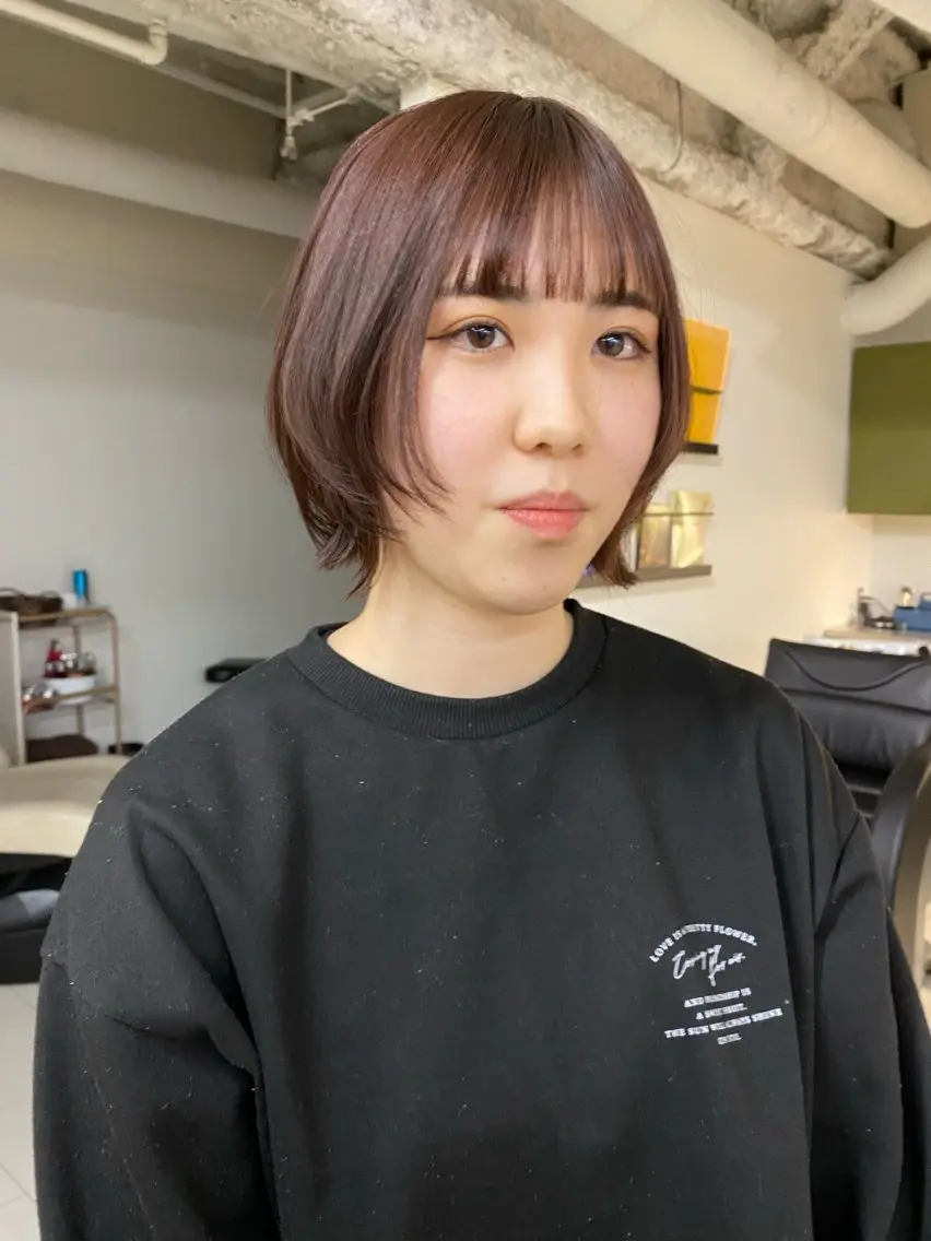 ショート カラー ボブ 顔まわりレイヤー 顔周りカット レイヤーカット カット ヘアカラー トリートメント LUVISM新潟🎀 透明感カラー/ミユのヘアスタイル
