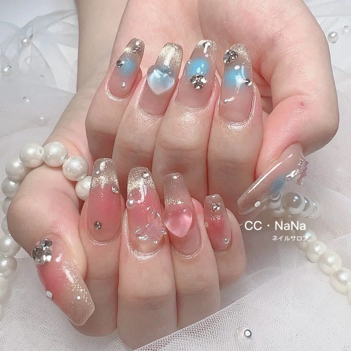 ネイル ブルー チークネイル フレンチネイル マグネットネイル マグネットフレンチ ハンドネイル 💎CC・NaNa 韓国風ネイル🌙Cのネイルデザイン