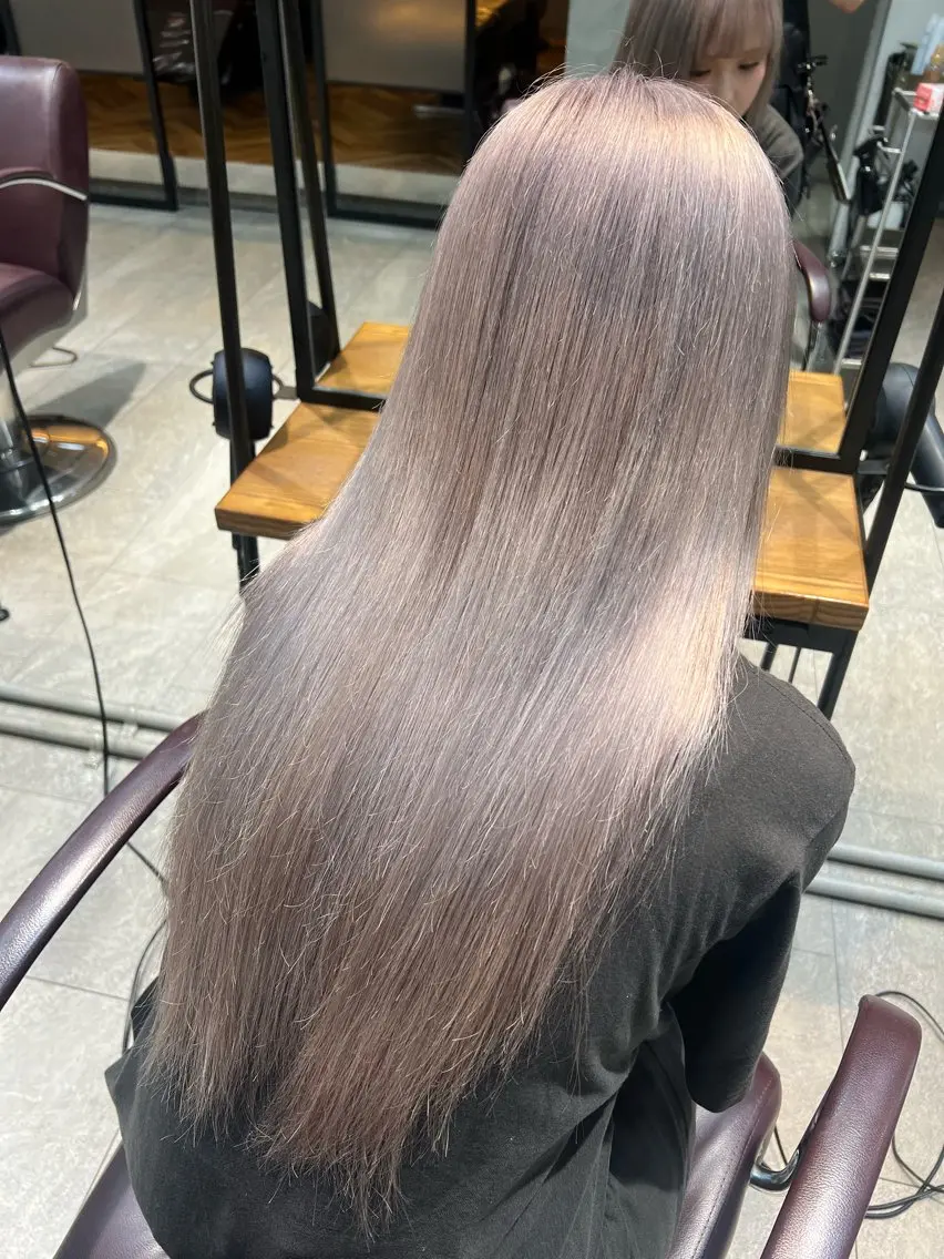 ロング カラー 🎀ハイトーン・艶 カラー HANA🎀のヘアスタイル