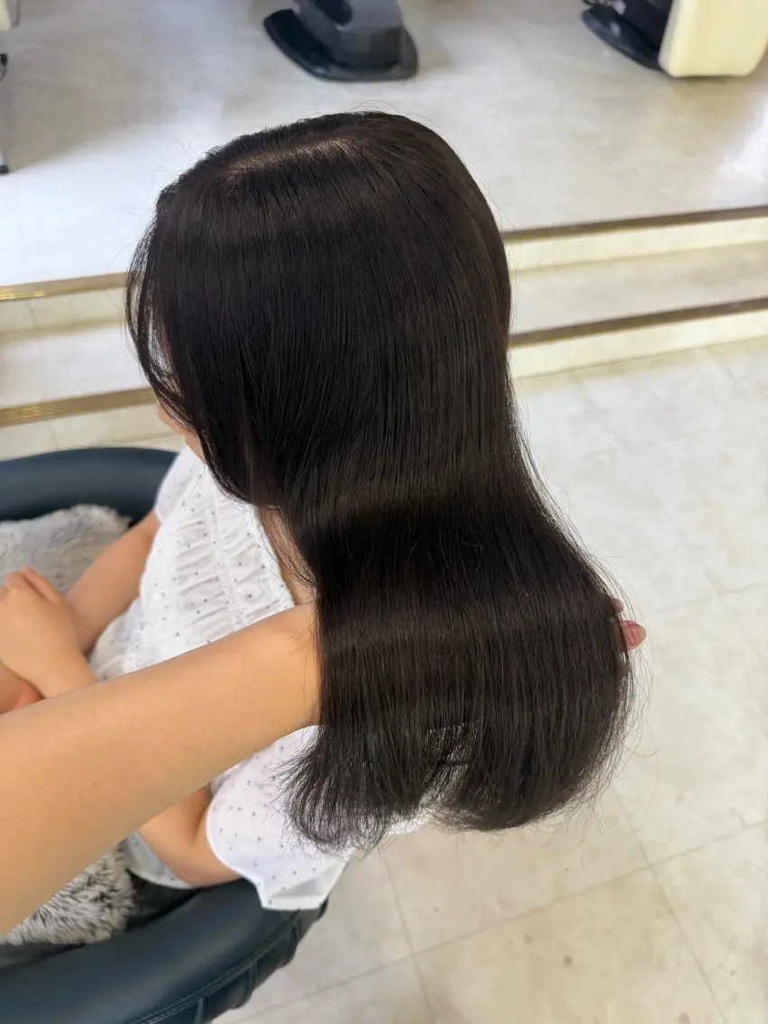 カラー che'rie MIKUのヘアスタイル