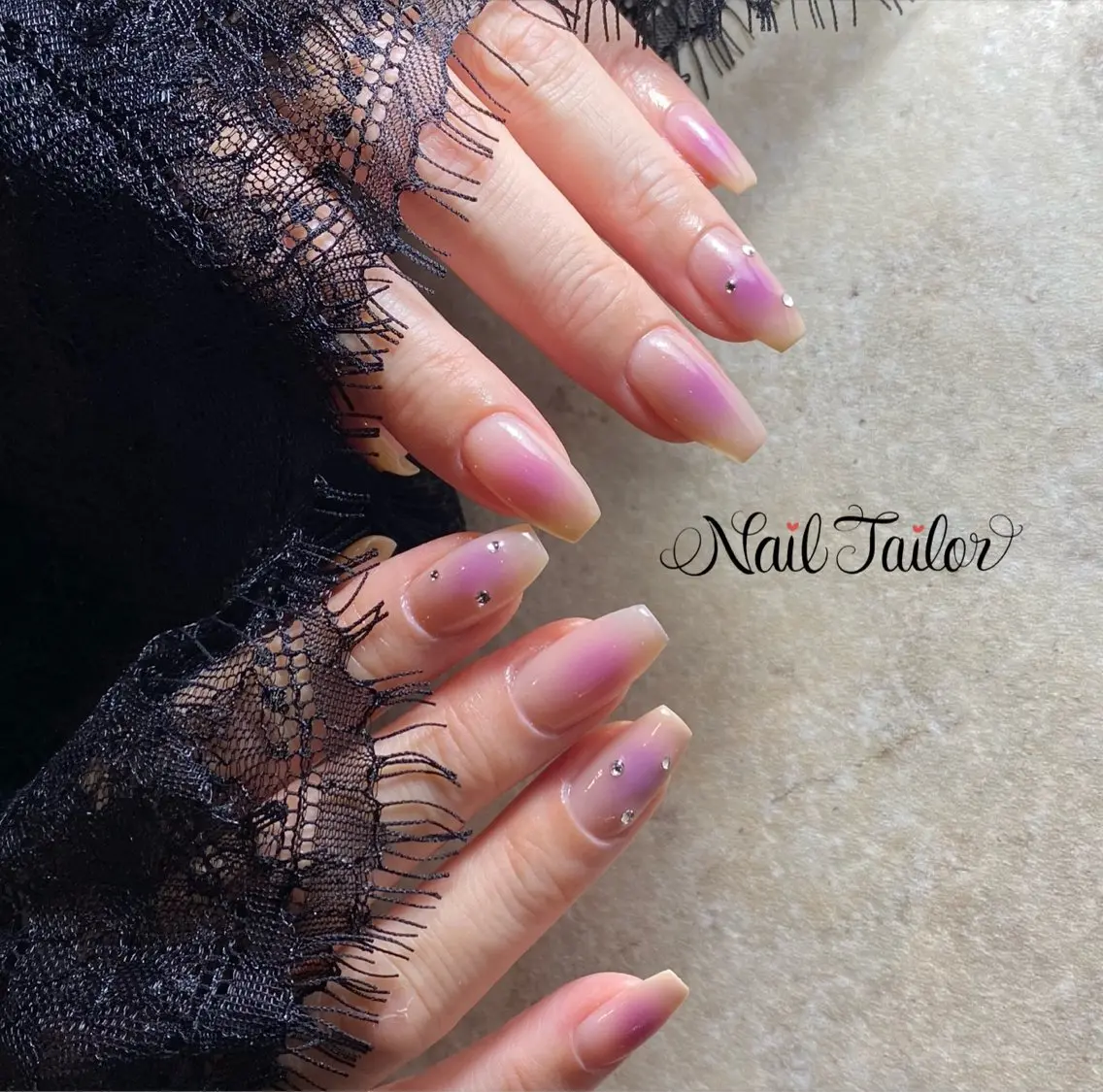 ネイル チークネイル ジェルネイル グラデーション ロングネイル オフィスネイル ハンドネイル NailTailor ネイルテイラーのネイルデザイン