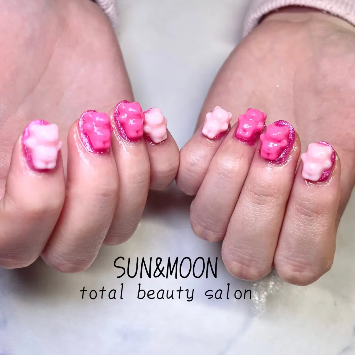 ネイル SUN&MOON REOのネイルデザイン