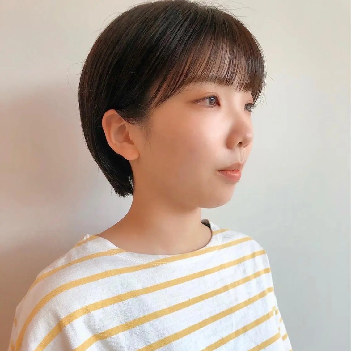 ショート カラー 丸みショート ショートヘア カット ヘアカラー トリートメント 角田 翔太郎のヘアスタイル