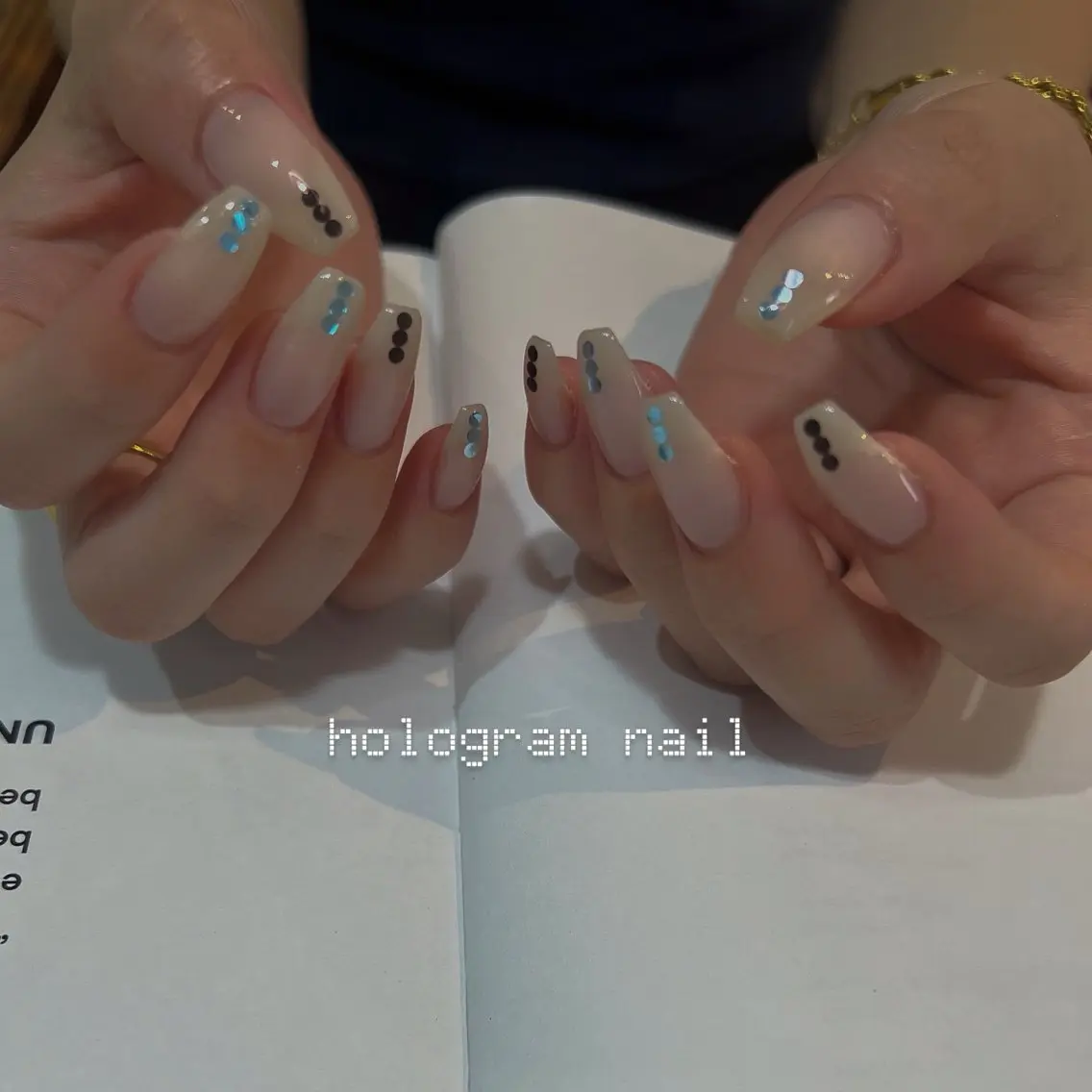 ネイル ハンドネイル nailsalon ULLのネイルデザイン