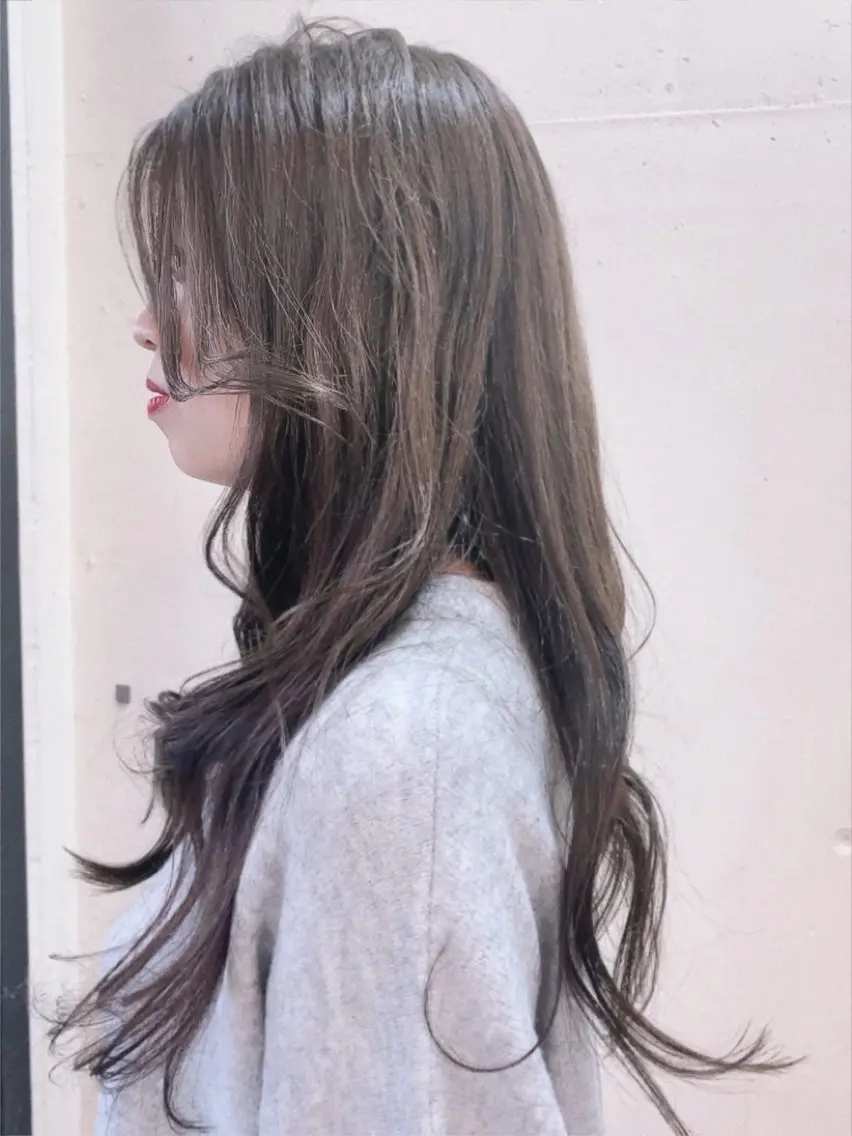 ロング カット ヘアカラー トリートメント 高津 千慧のヘアスタイル