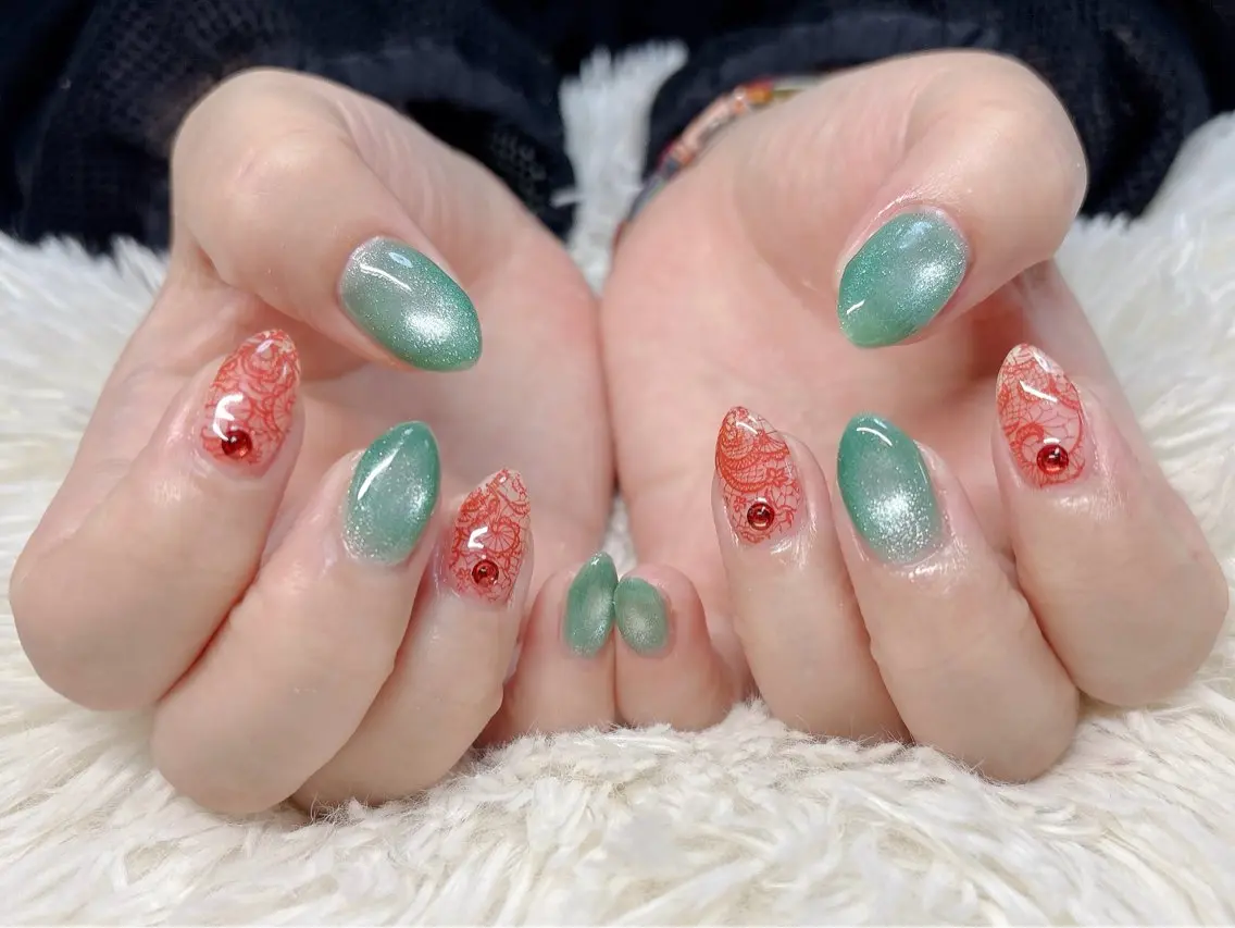 ネイル ハンドネイル パッチリオメメ Lianaのネイルデザイン