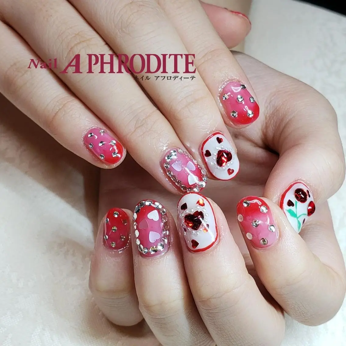 ネイル ハート Nail Aphroditeのネイルデザイン