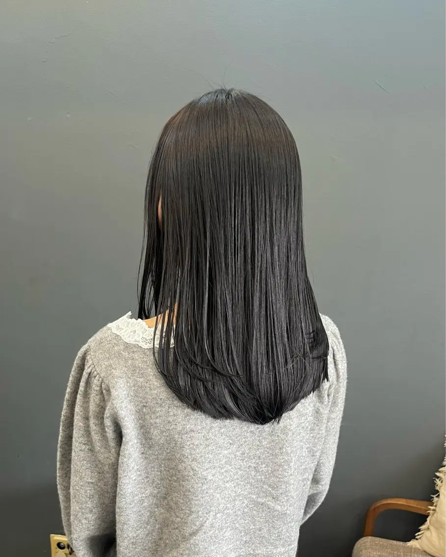 セミロング カラー カット ヘアカラー 暗髪とオリーブ🌿 渡辺拓人のヘアスタイル