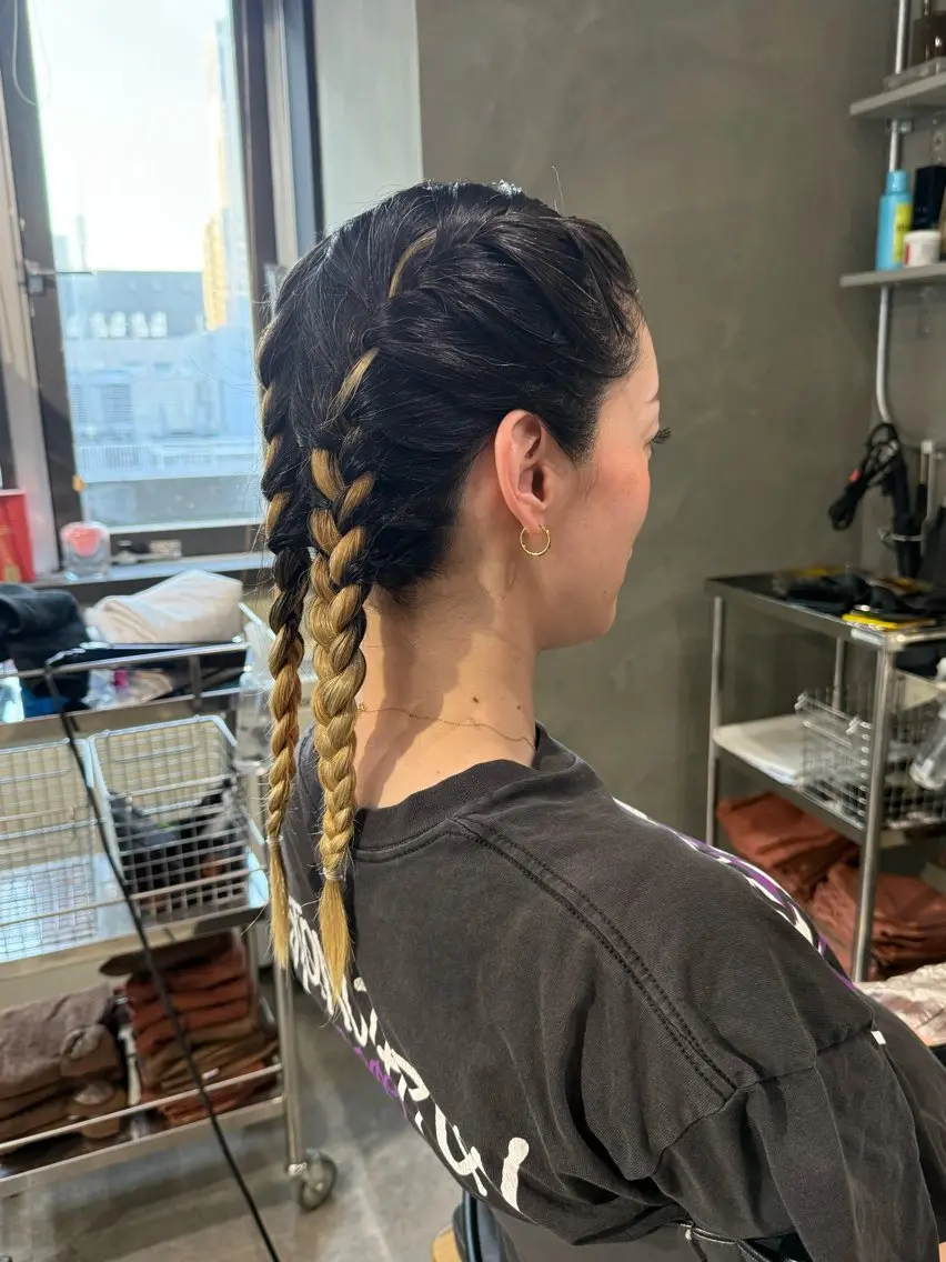 セミロング ヘアセット 佐伯 桃のヘアスタイル