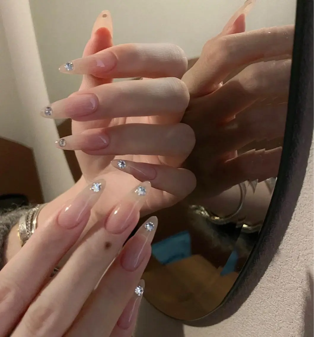 ネイル ハンドネイル Queens マオのネイルデザイン