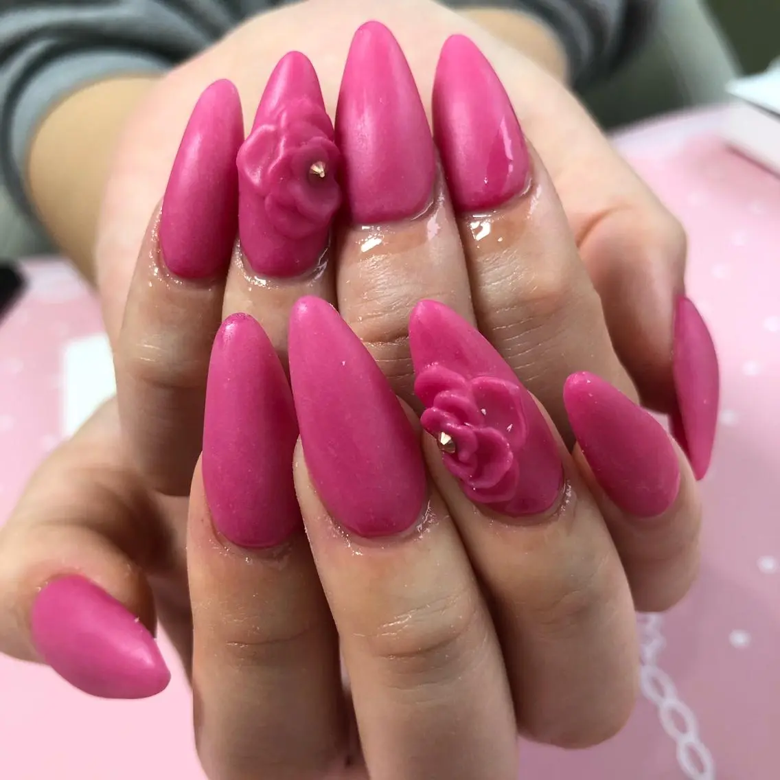 ミディアム ネイル ハンドネイル 《LB》ラブリエ Nail&eyeのマツエク・マツパデザイン