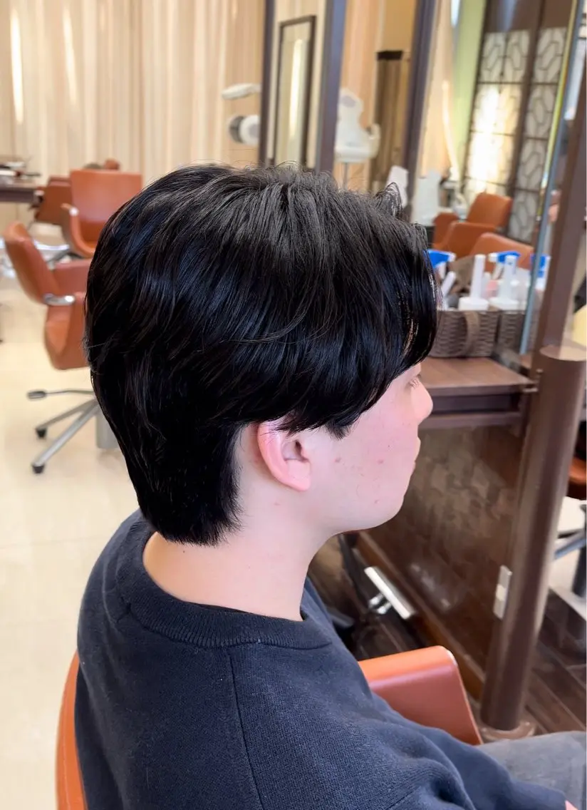 ショート パーマ メンズ センターパート メンズパーマ ニュアンスパーマ 🧊メンズ特化🧊 高木航希のヘアスタイル