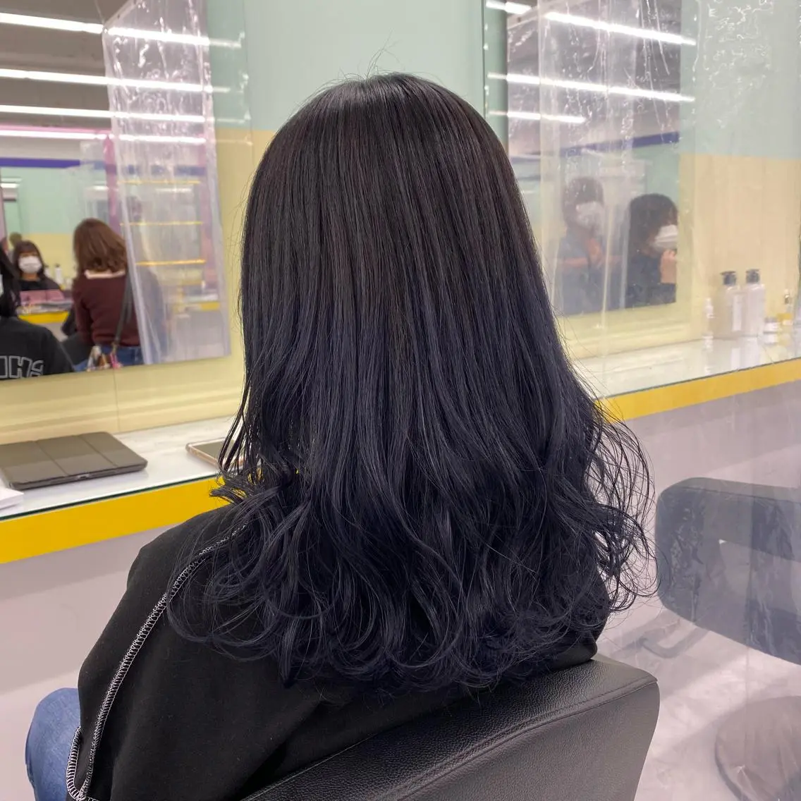 セミロング カラー ヘアアレンジ ヘアカラー トリートメント mai🍑暖色カラー /レイヤー💖のヘアスタイル