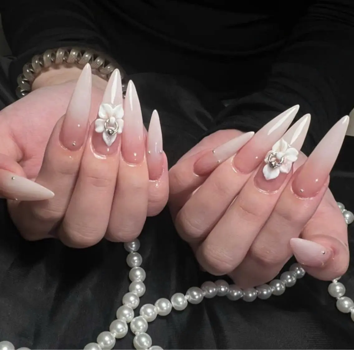 ネイル ハンドネイル moon nailsのネイルデザイン
