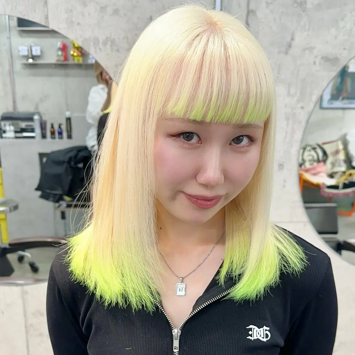 セミロング ヘアカラー トリートメント 🤍ムラ修正ブリーチ 🤍原宿/YUUのヘアスタイル