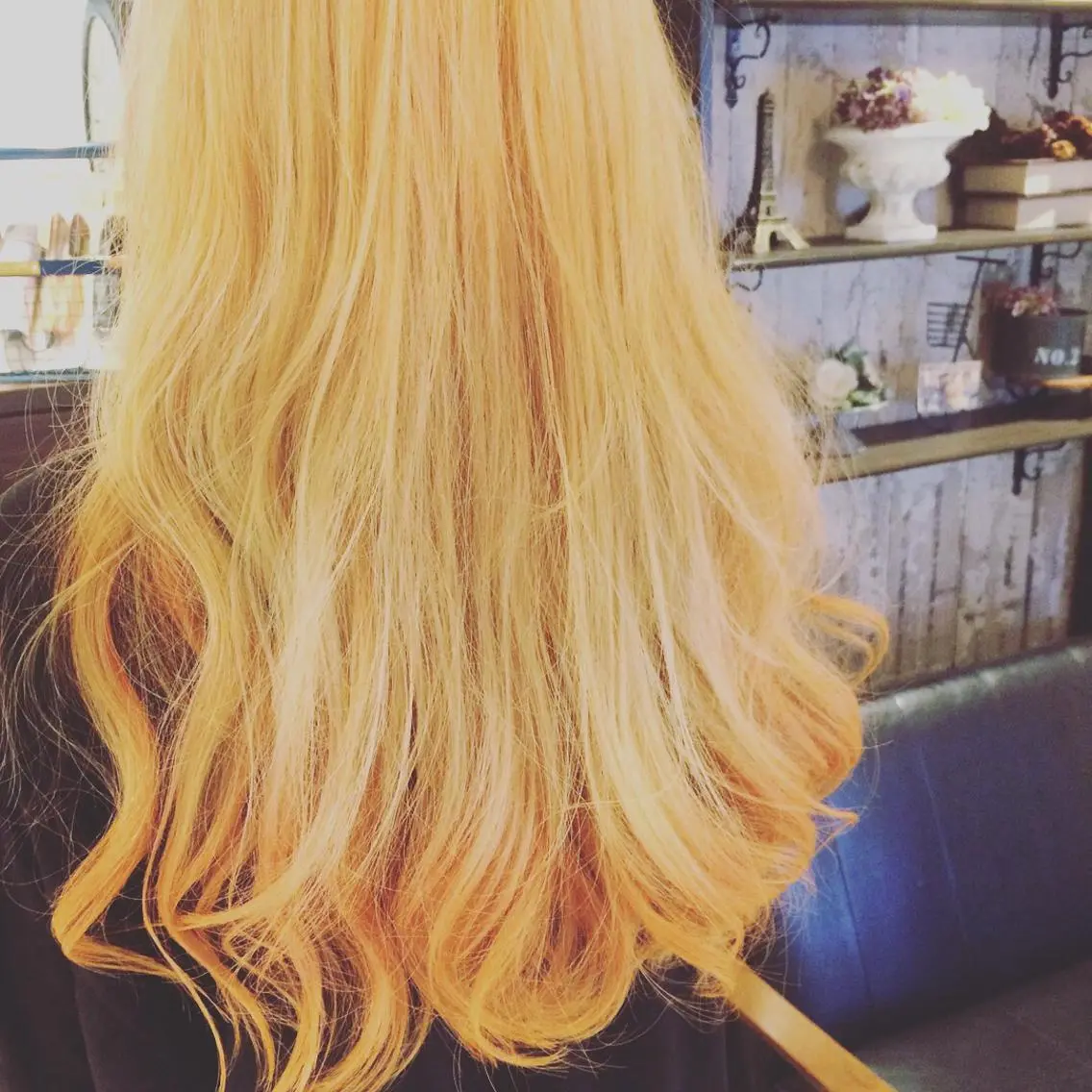 ロング カラー Amel hairのヘアスタイル