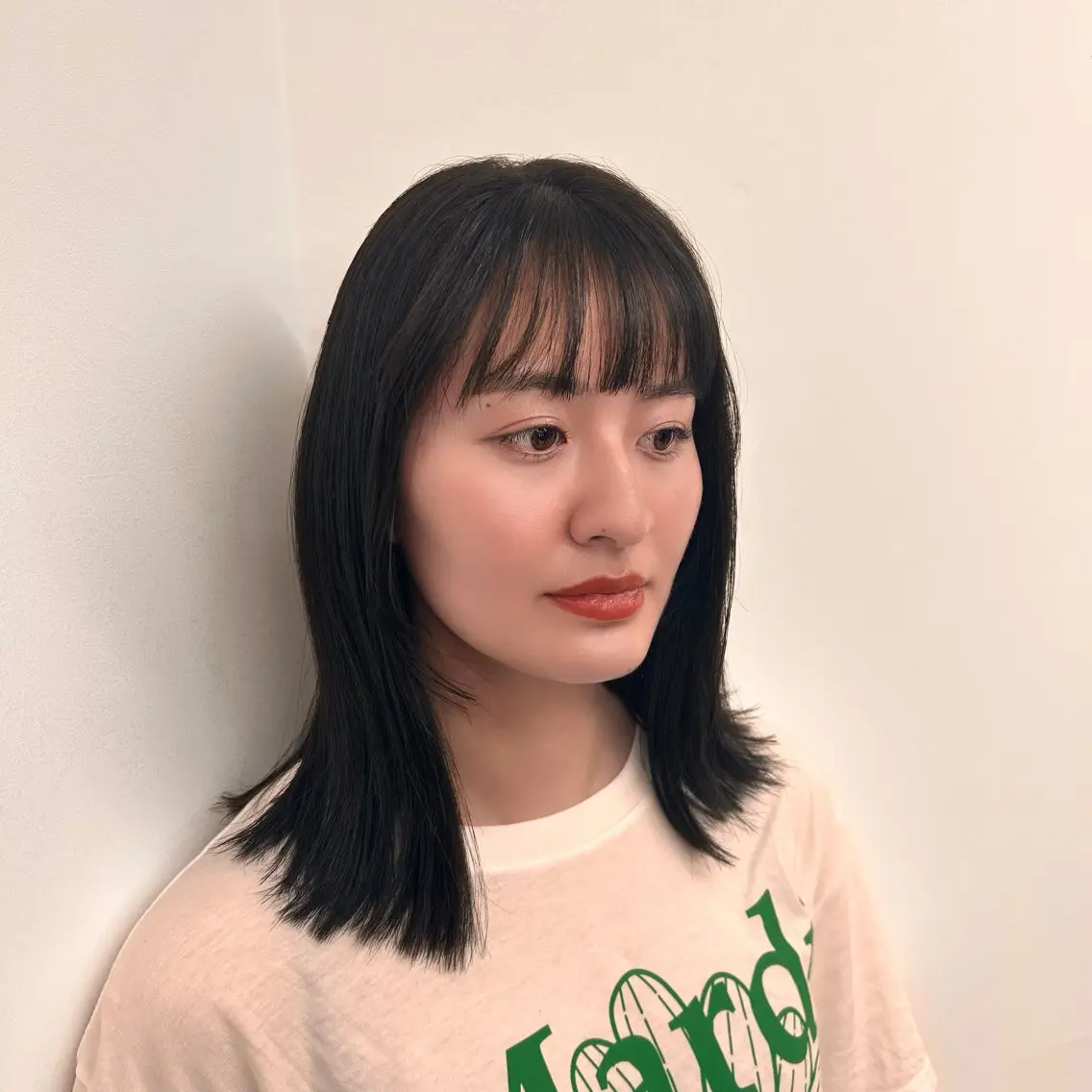 ミディアム カラー グレージュ オリーブグレージュ オリーブグレー カット ヘアカラー ルネ北千住店 Rinoのヘアスタイル