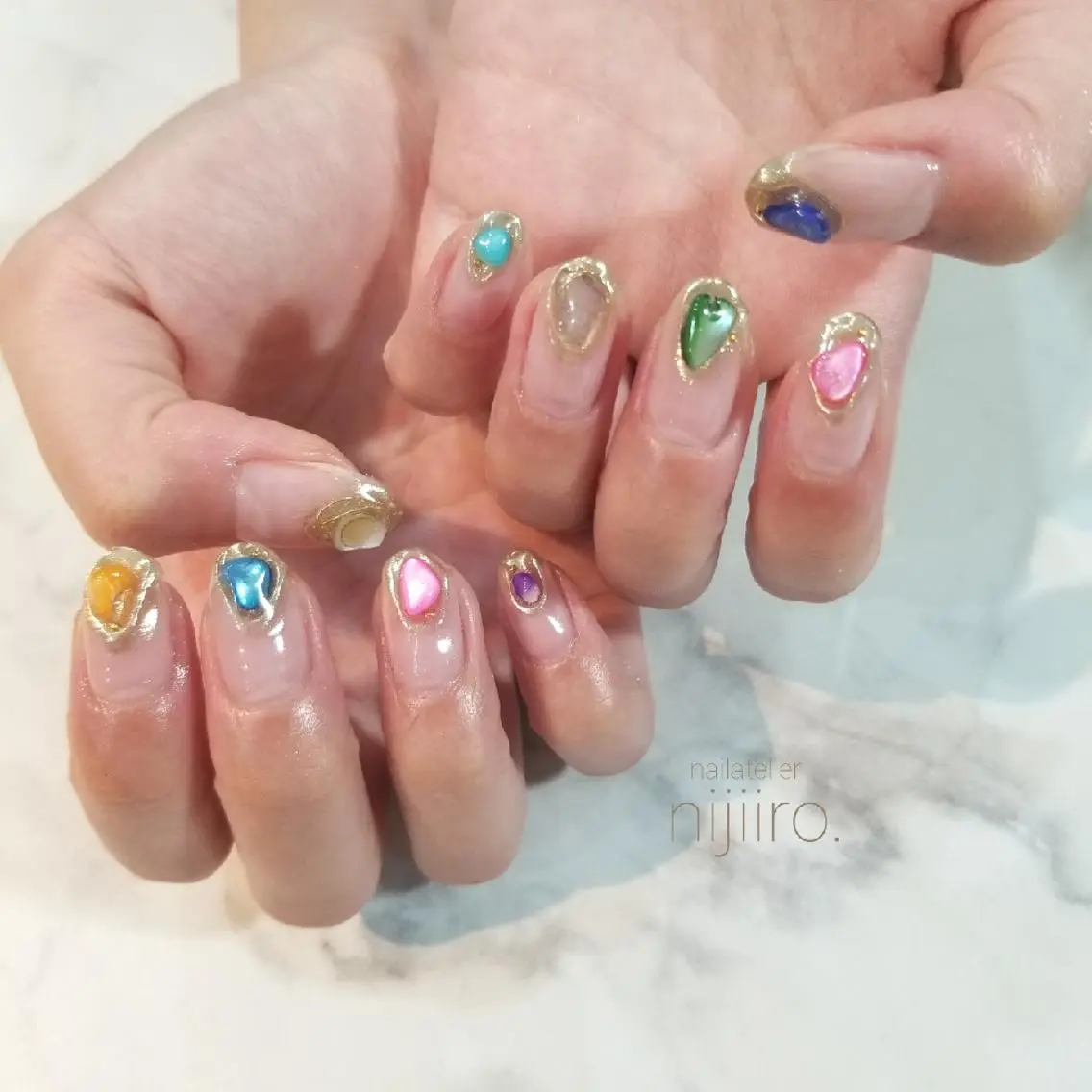 ネイル ミラーネイル ハンドネイル nijiiro🌈 サトウのネイルデザイン