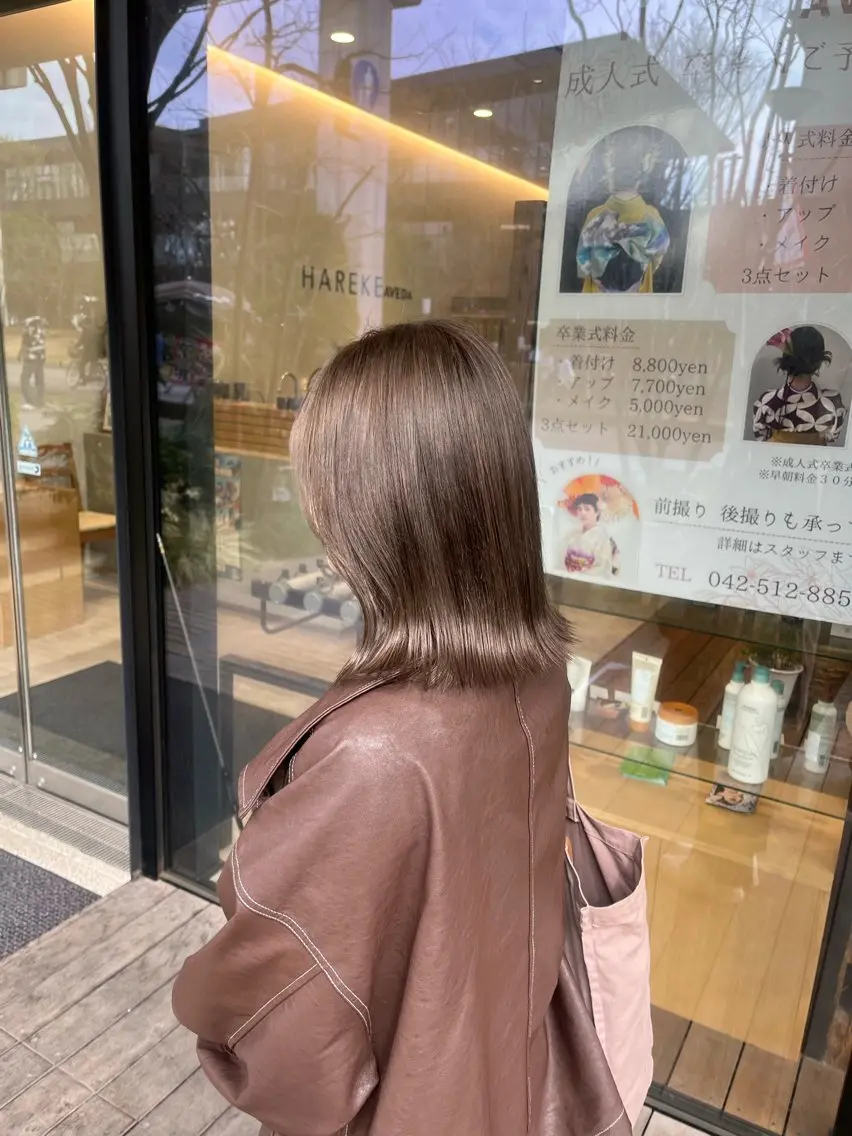 ミディアム カラー 透明感カラー グレージュ ボブ 外ハネヘア トリートメント 川島穂乃香 /メンズスタイル特化のヘアスタイル