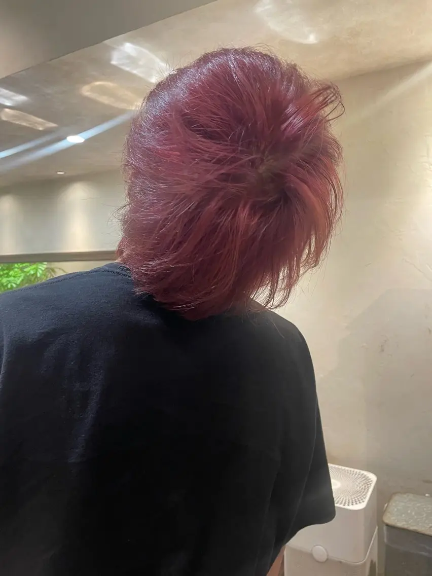 メンズ メンズブリーチ シモカワ マシロのヘアスタイル