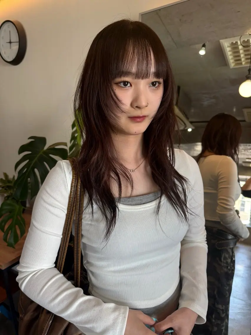 セミロング アッシュ オレンジブラウン 顔まわりレイヤー ハッシュカット 髪質改善 カット レイヤーカット\ウル フ　chinatsuのヘアスタイル
