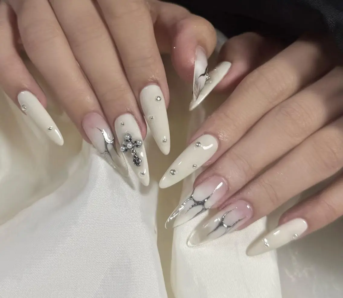 ネイル ハンドネイル 🎀 UU_nailのネイルデザイン