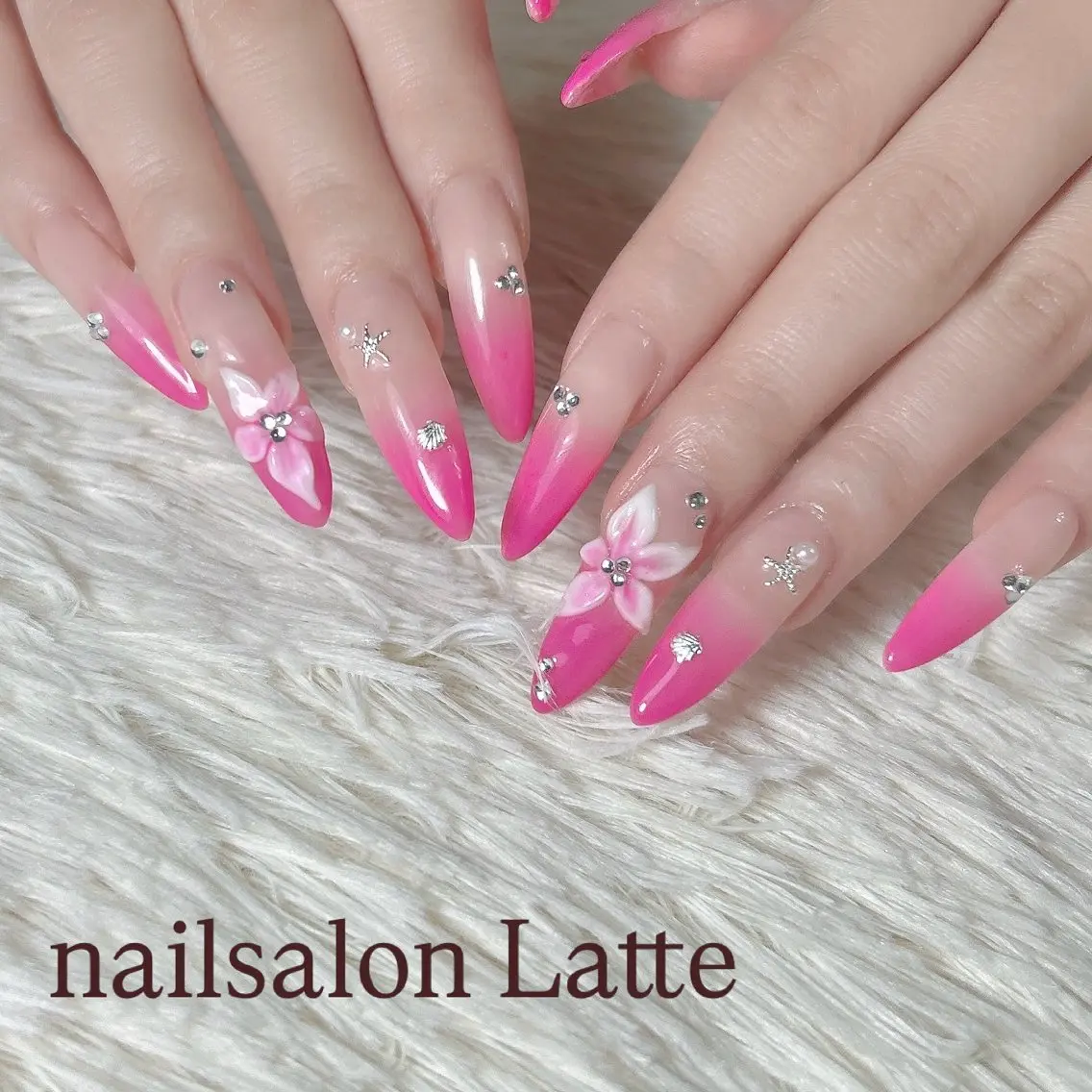 ネイル Nailsalon Latteのネイルデザイン