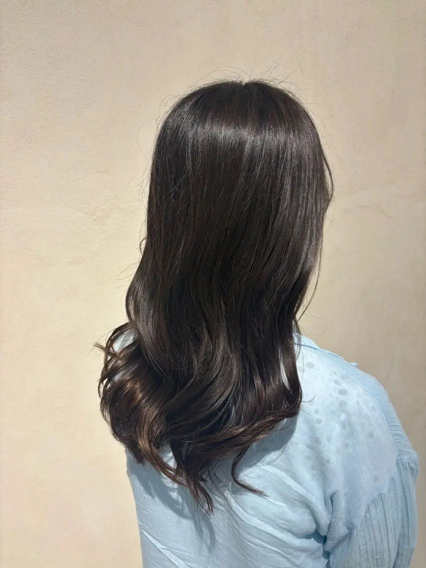 ロング ササキ アズミのヘアスタイル