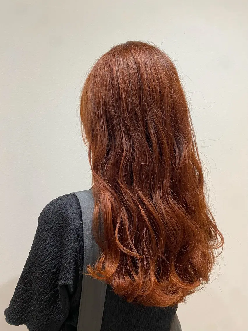 ロング カラー ブリーチ ブリーチなしカラー オレンジ カット ヘアカラー トリートメント ♡オシャ髪♡AI ✂️newi町田のヘアスタイル