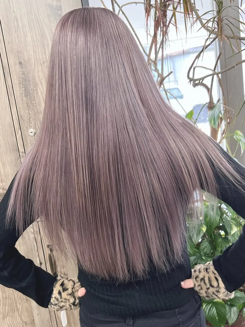 ロング 井上 彩加のヘアスタイル