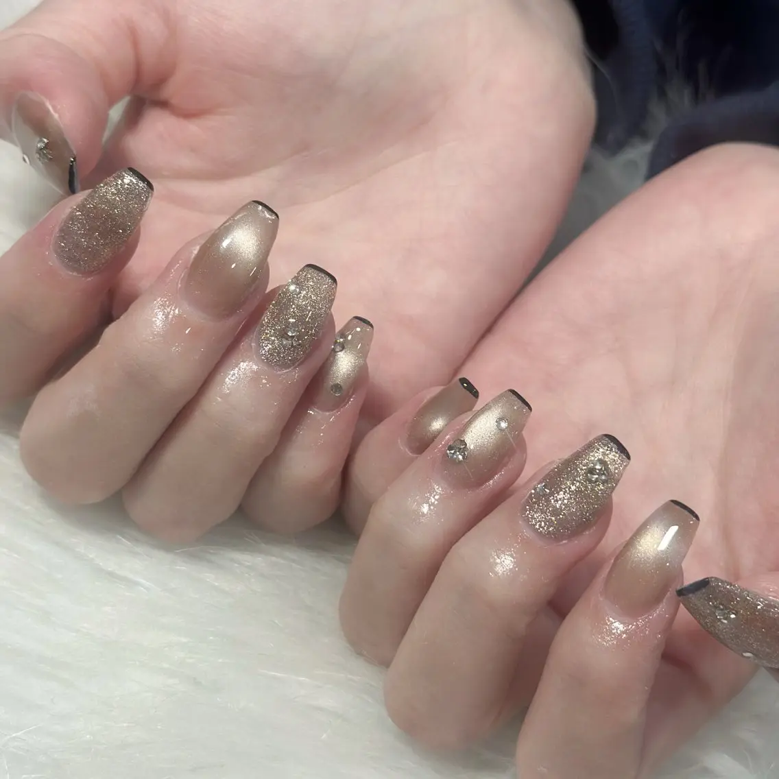ネイル ハンドネイル フットネイル LAVISH nanamiのネイルデザイン
